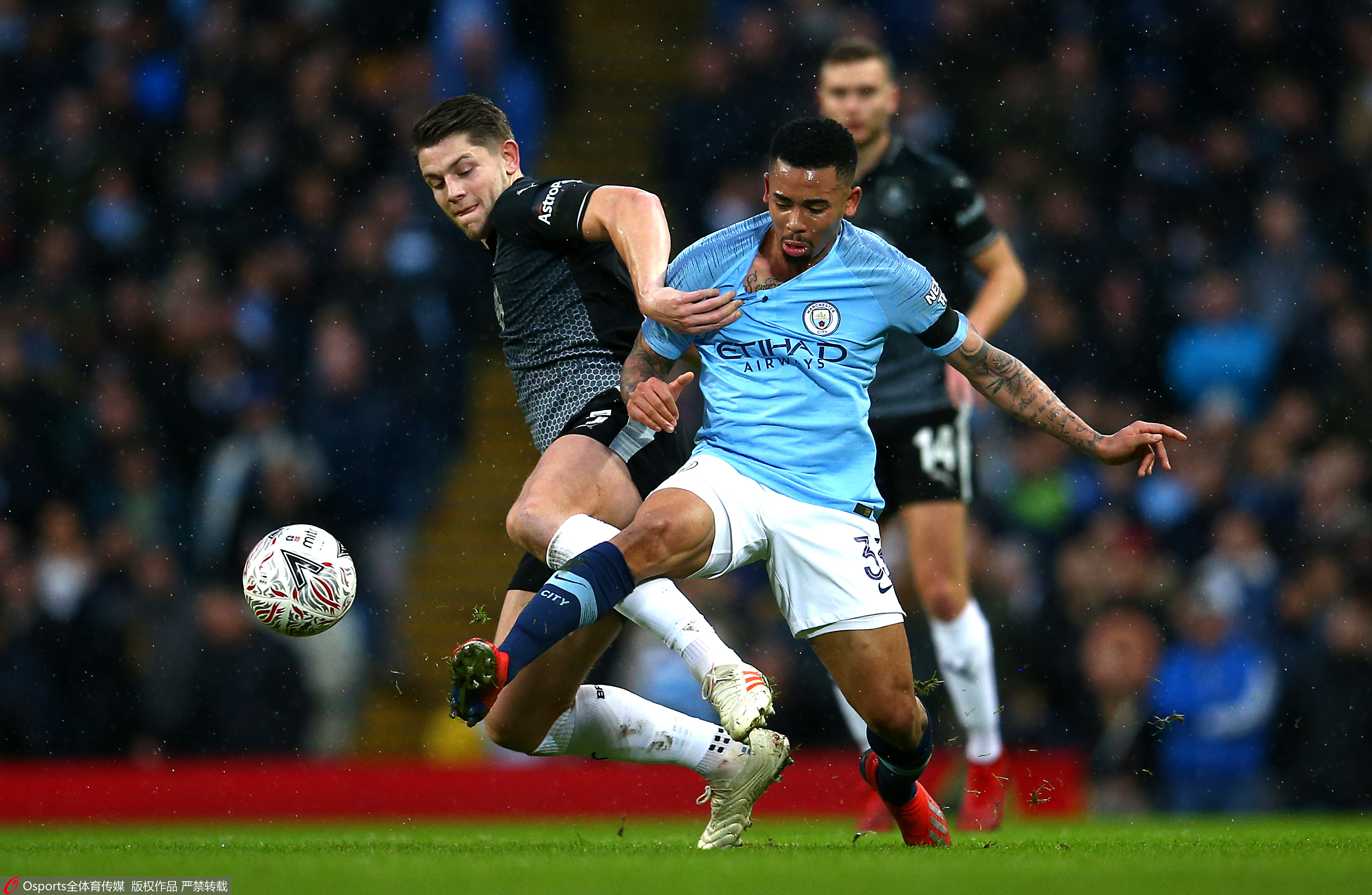 赛地聚焦：欧篮联今晨热度飙升；曼城状态回暖；球迷炸锅；心理建设被强调(曼城本土球迷)爱游戏官网