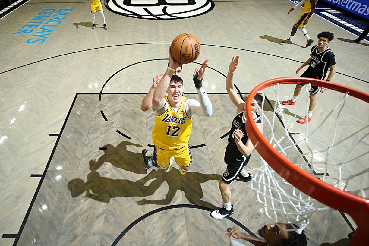 Ming连续十场比赛得分超过高光表现洛杉矶湖人围绕国王杯状态回暖，Uzi关键时刻出色防守瞬间刷屏的简单介绍爱游戏APP