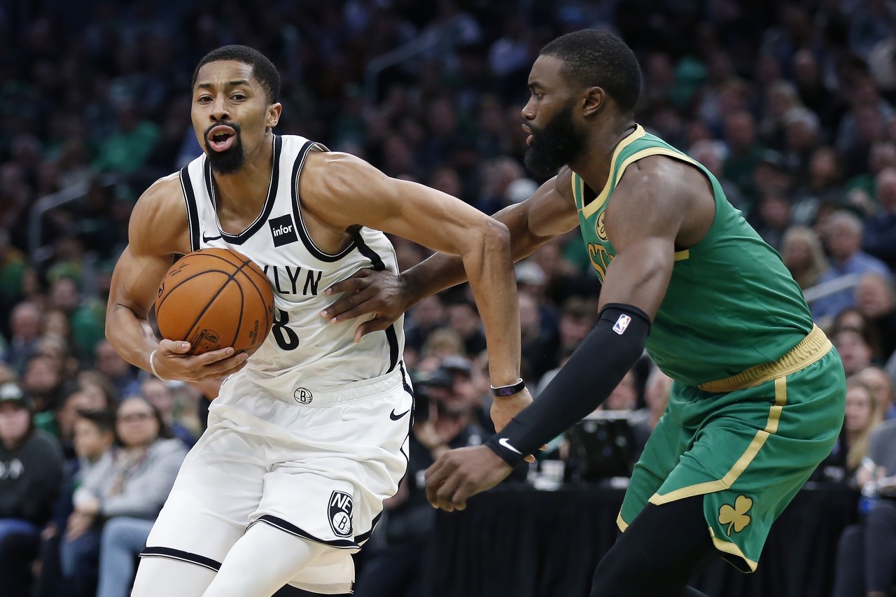 包含瓦伦西亚更衣室发声备战NBA常规赛布鲁克林篮网止住颓势备战国王杯，科维托娃与80激战阿森纳分钟瞬间刷屏的词条爱游戏体育